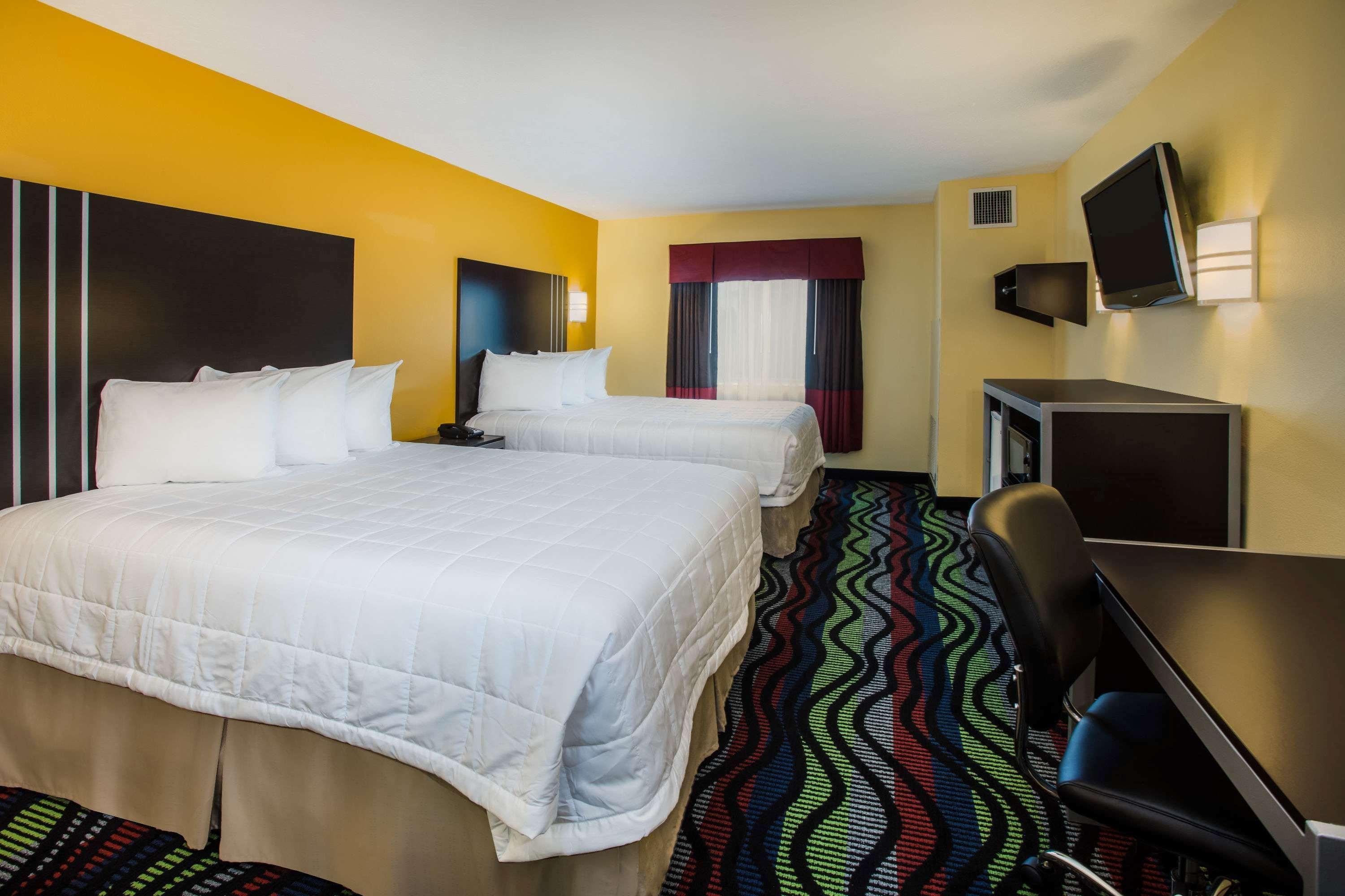 Days Inn & Suites By Wyndham Augusta Near Fort Eisenhower Εξωτερικό φωτογραφία
