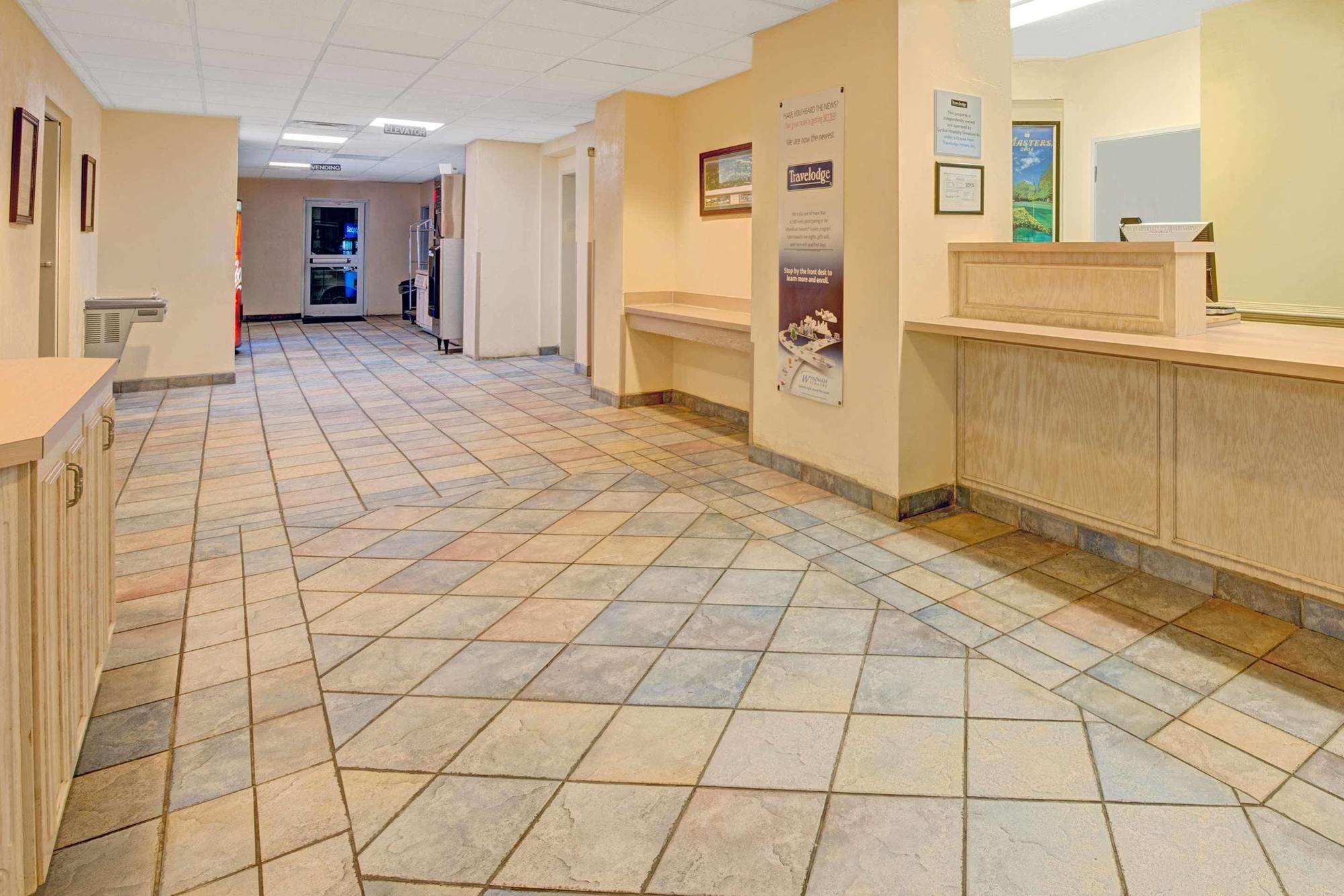 Days Inn & Suites By Wyndham Augusta Near Fort Eisenhower Εξωτερικό φωτογραφία